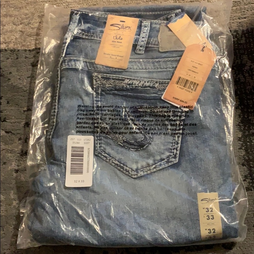 Silver jeans. Suki Slim boot. 32x33